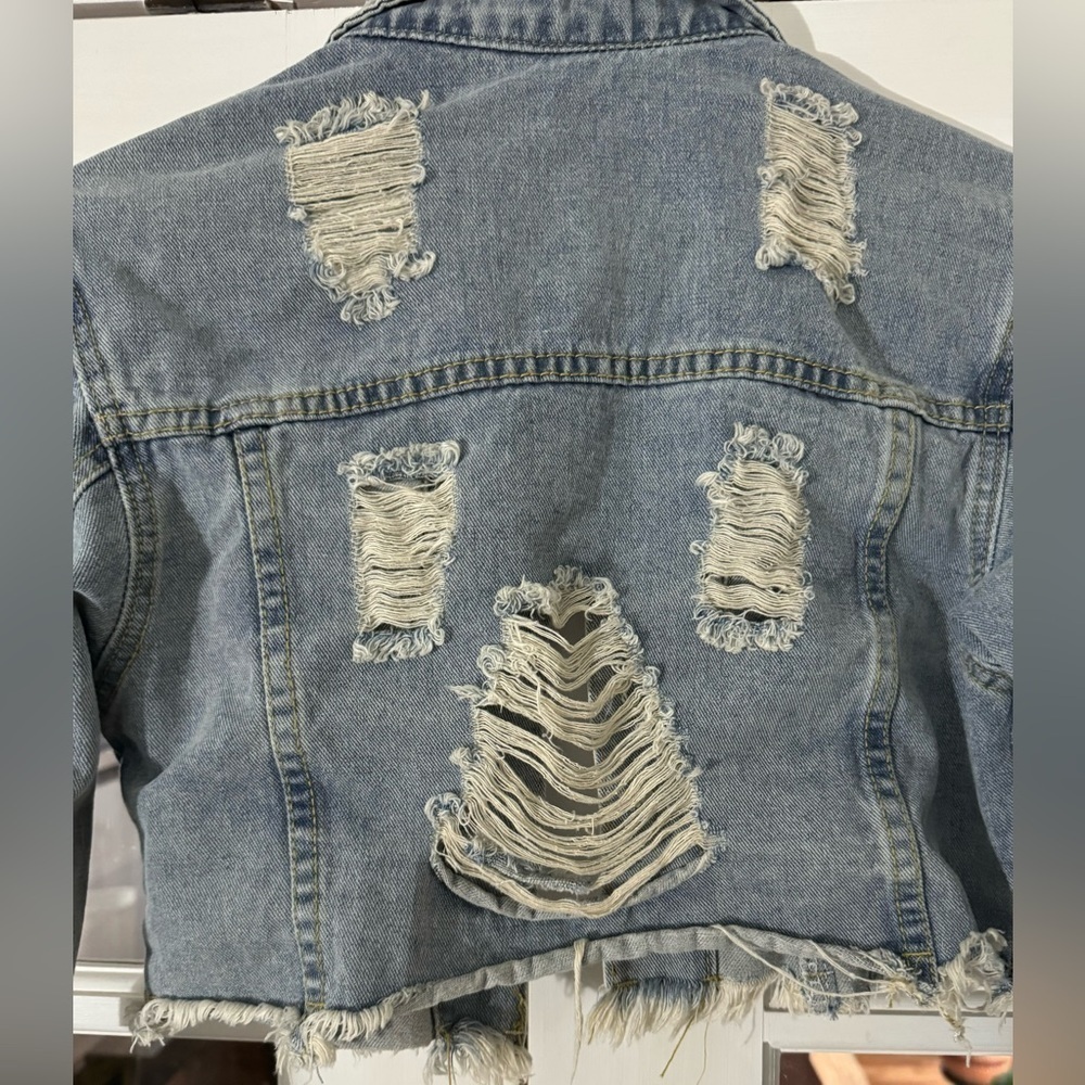 Crop Ripped Jean Jacket - Picture 3 of 3